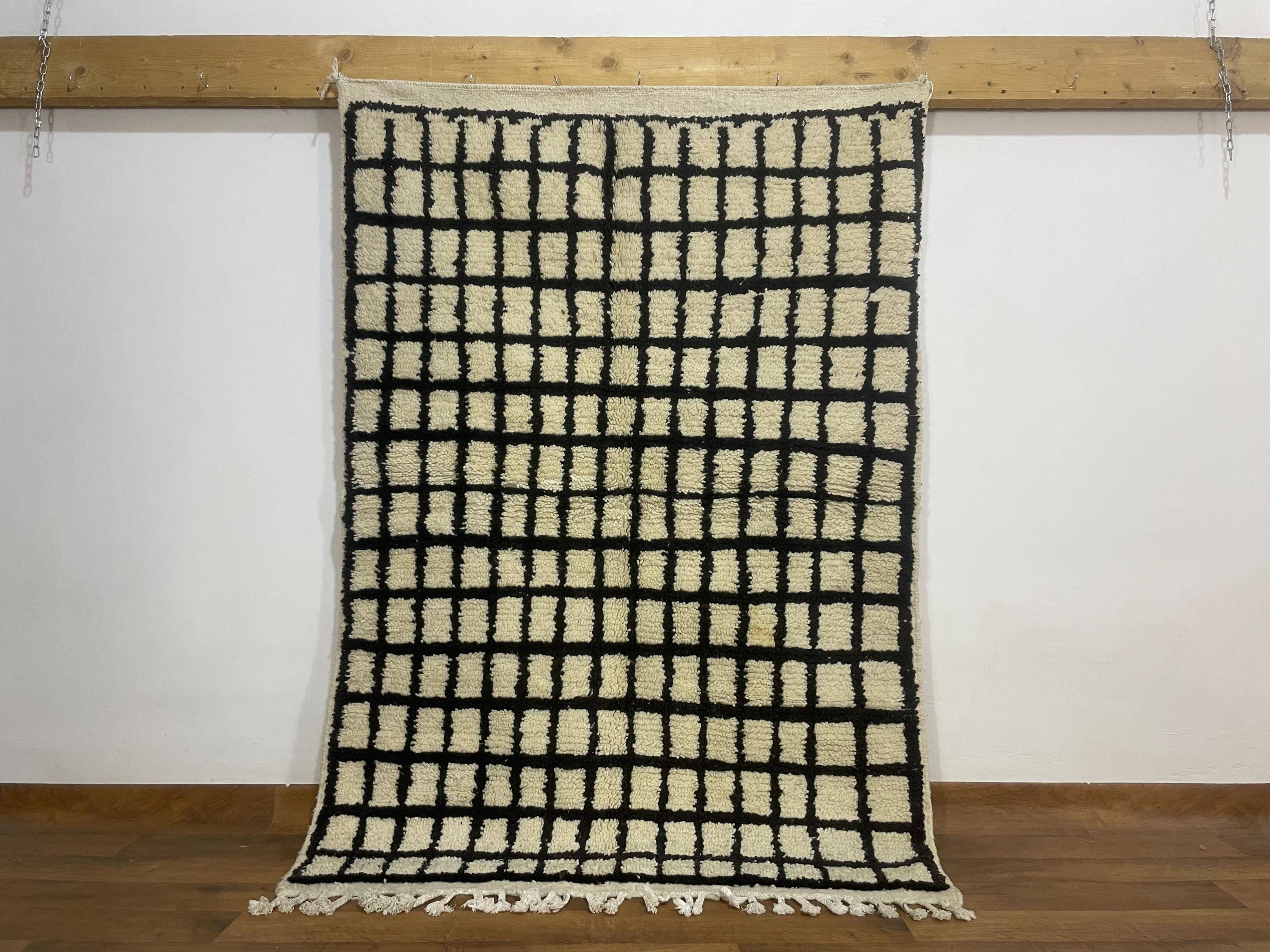 Handmade pure wool Moroccan rug 2.5x1.5 m