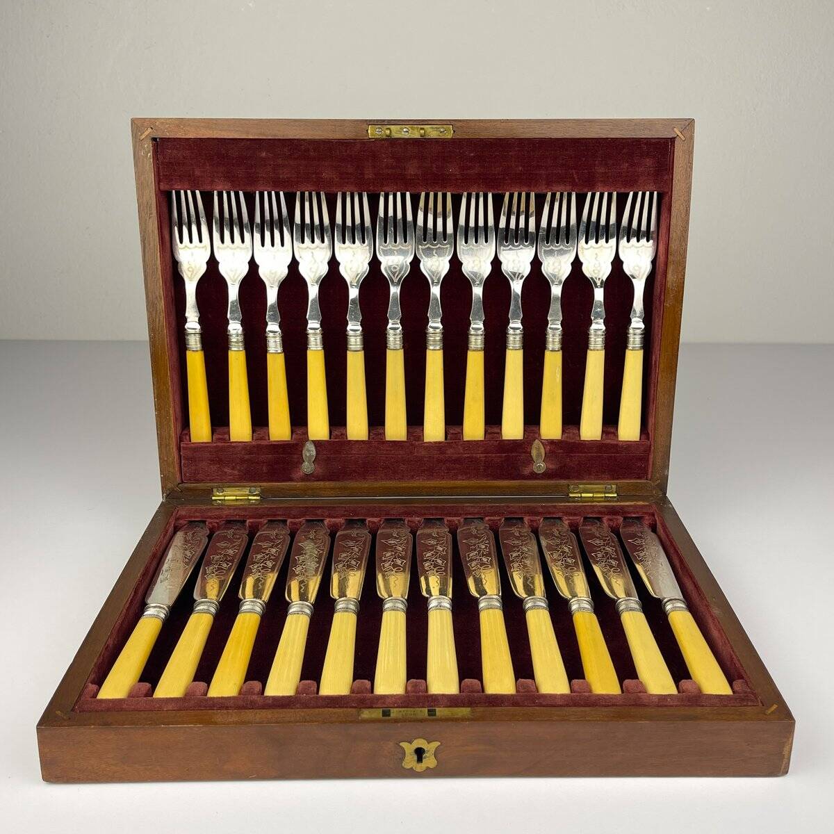 Antique Silver-Plated Fish Knives and Forks for 12 People from Sheffield, England, 1910s, Set of 24