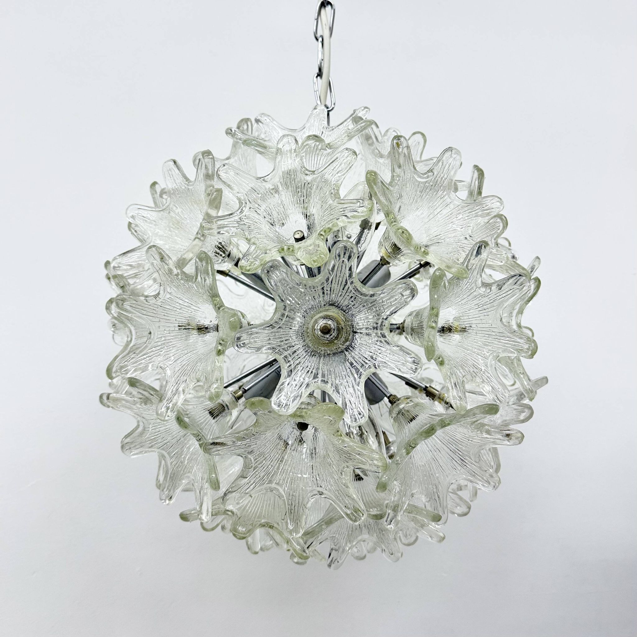 Spectacular Murano glass flower chandelier by Venini for VeArt, Italy 1970s
