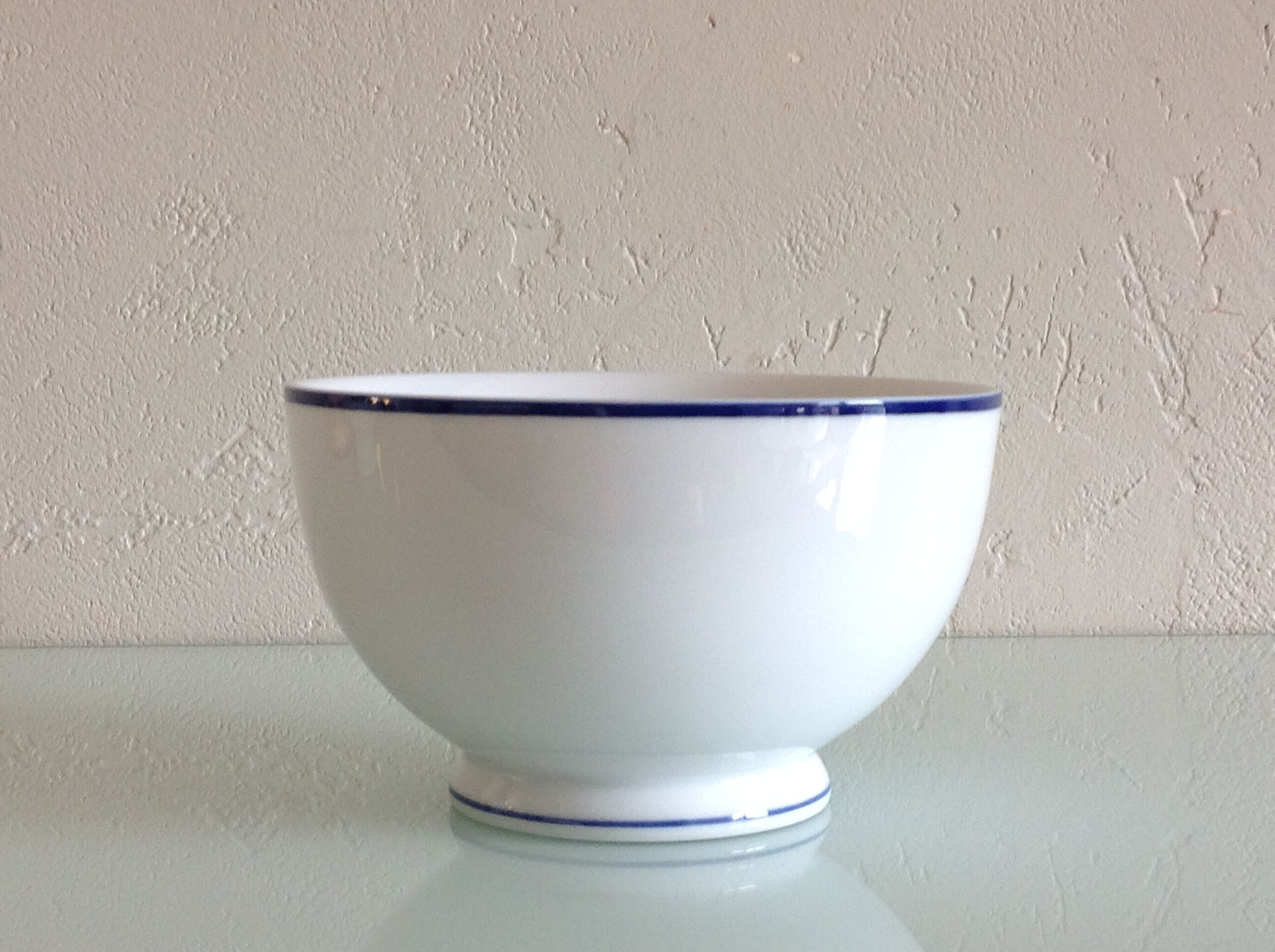 Old bon blanc with blue porcelain eder