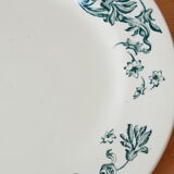 Six assiettes en terre de fer de Salins