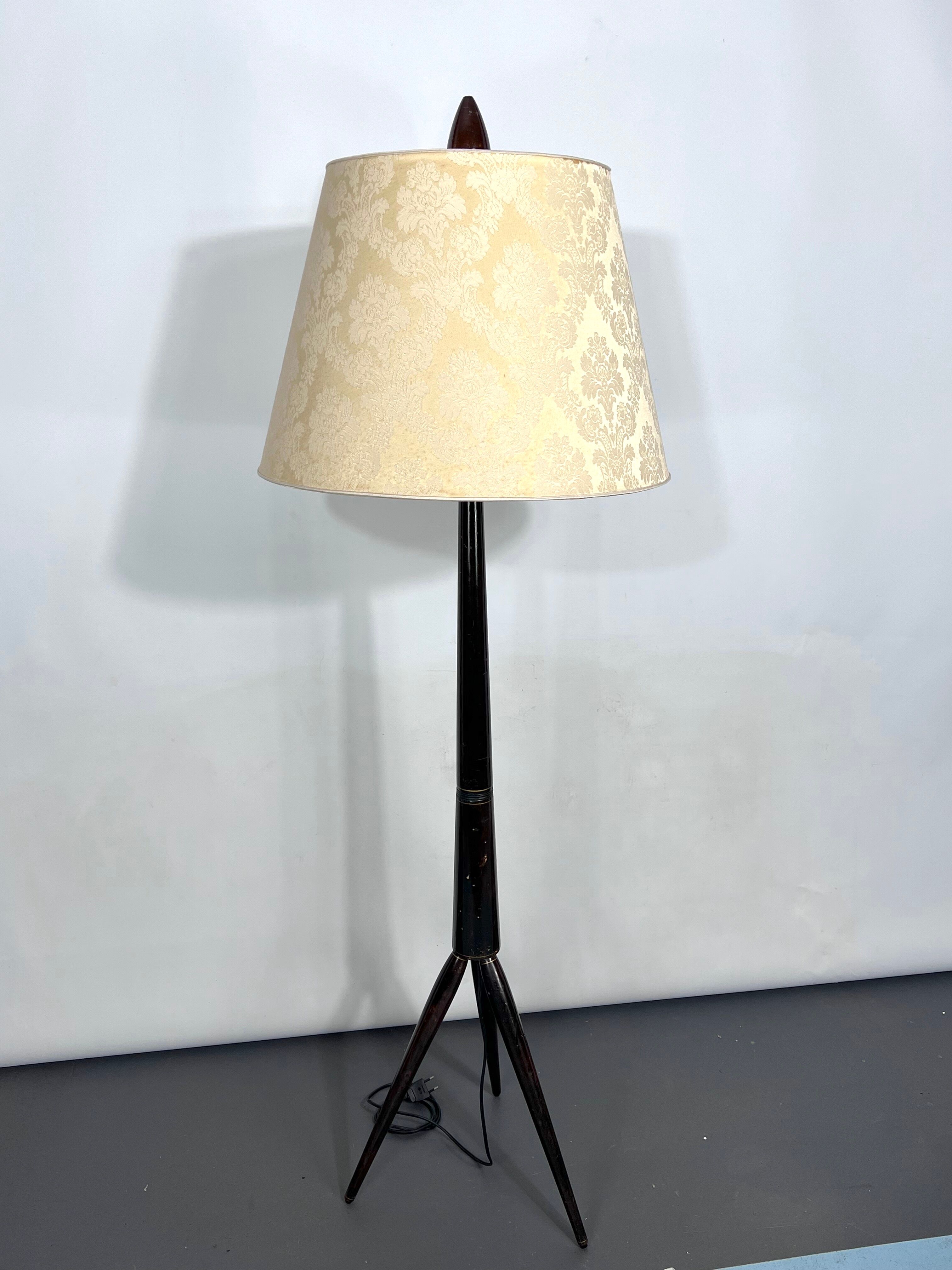 Wood tripod floor lamp, Italy, 1950s