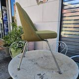 Knoll conference chair designed by Eero Saarinen