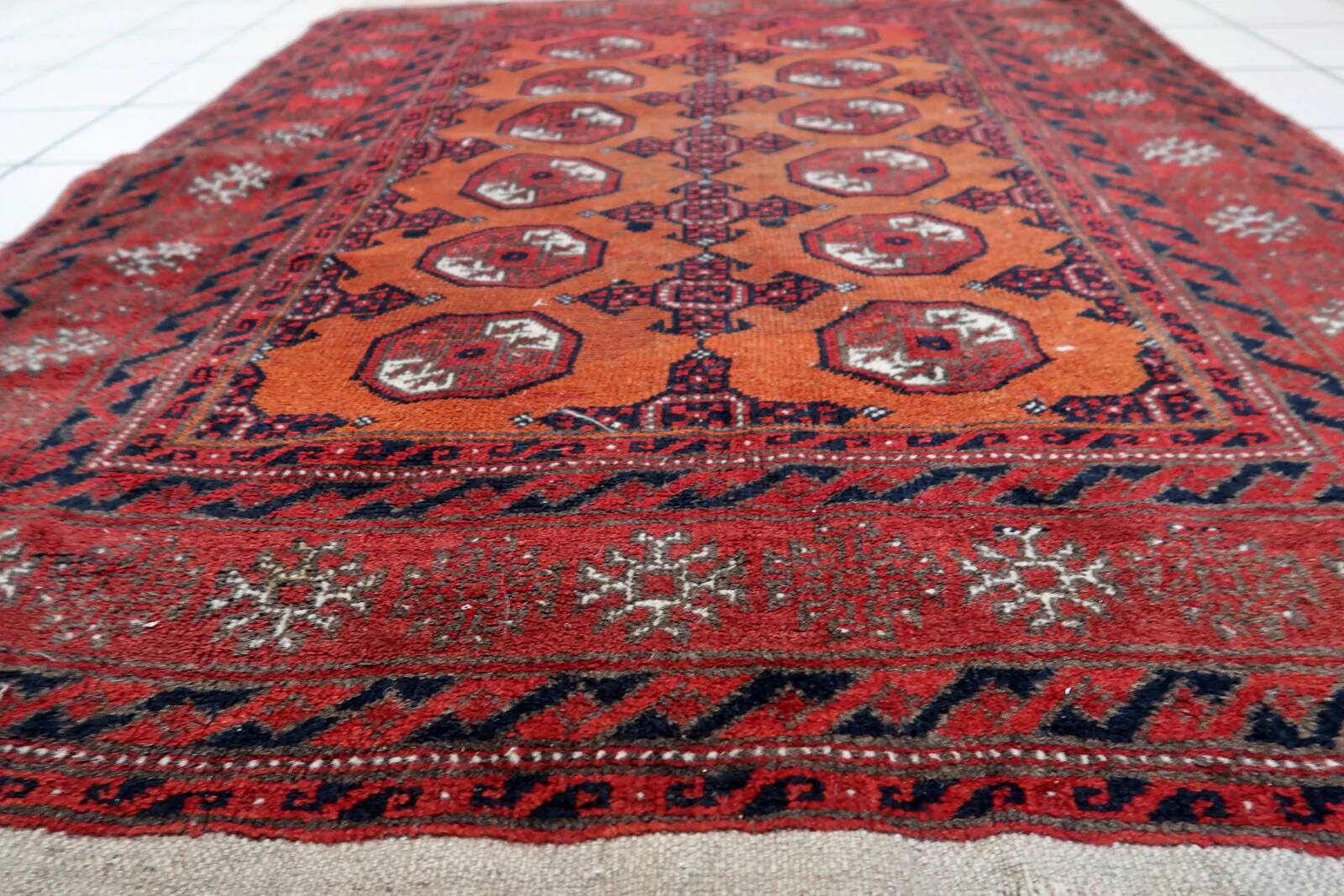Handmade antique Afghan Baluch rug 118cm x 149cm, 1920s