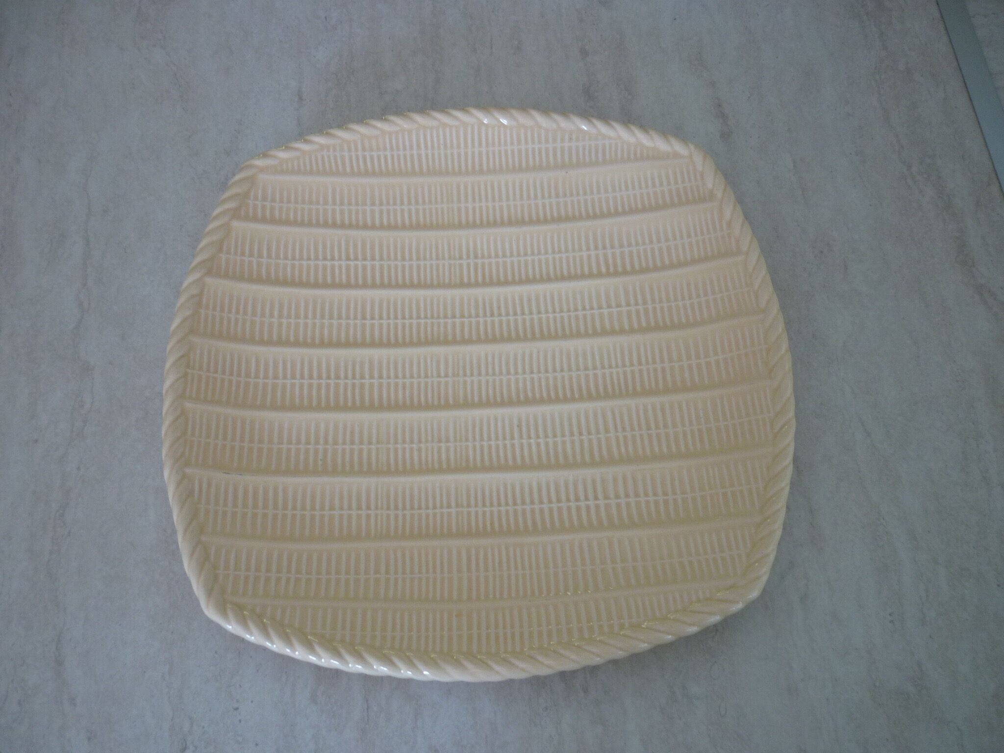 Presentation dish