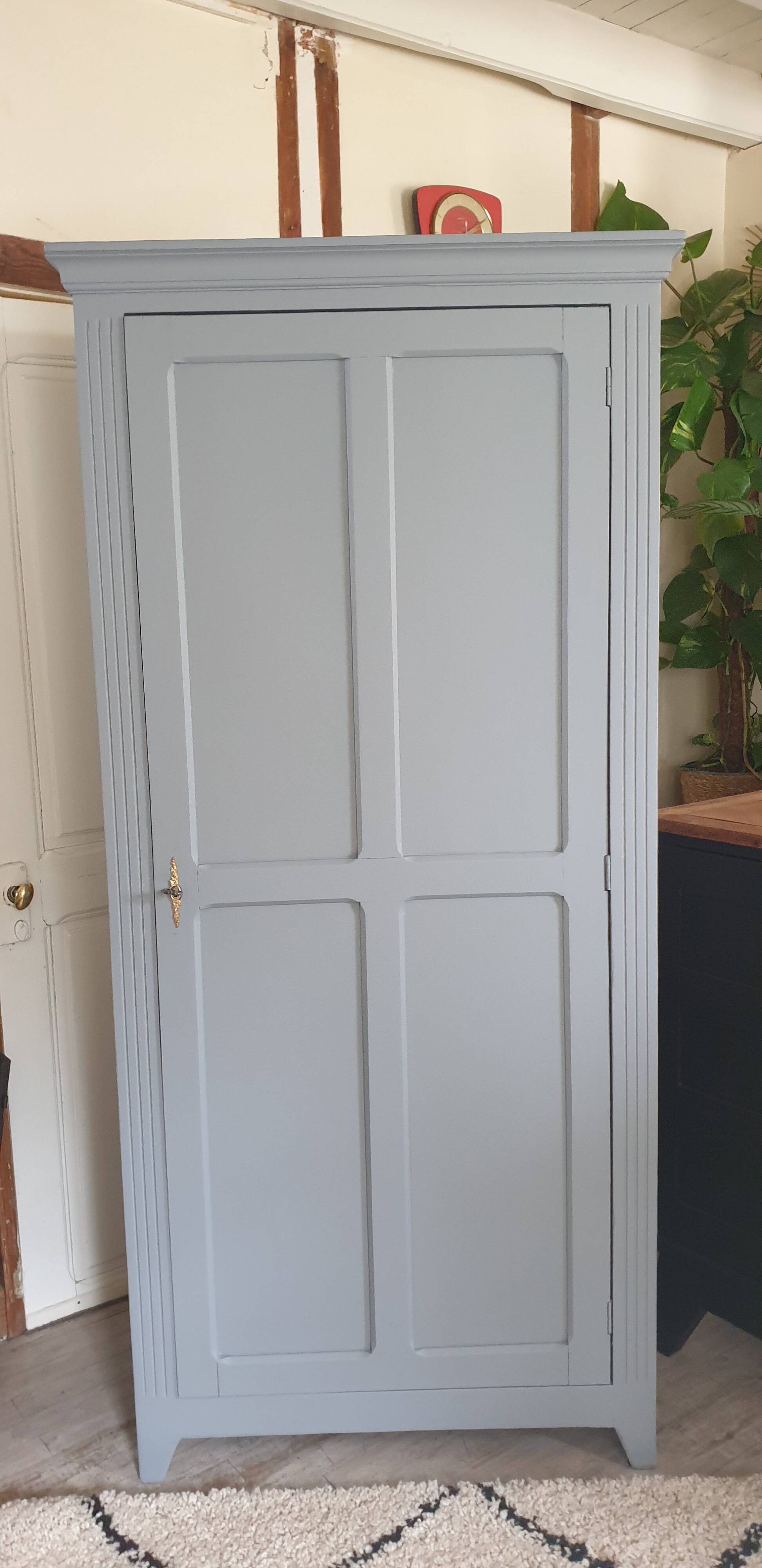 Grey Parisian wardrobe