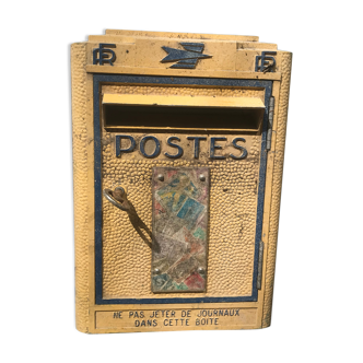 Boîte aux lettres ancienne