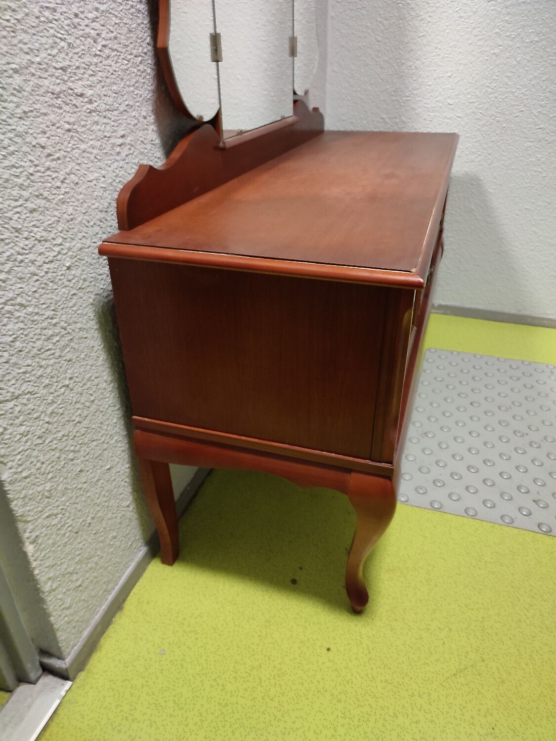 Vintage dressing table