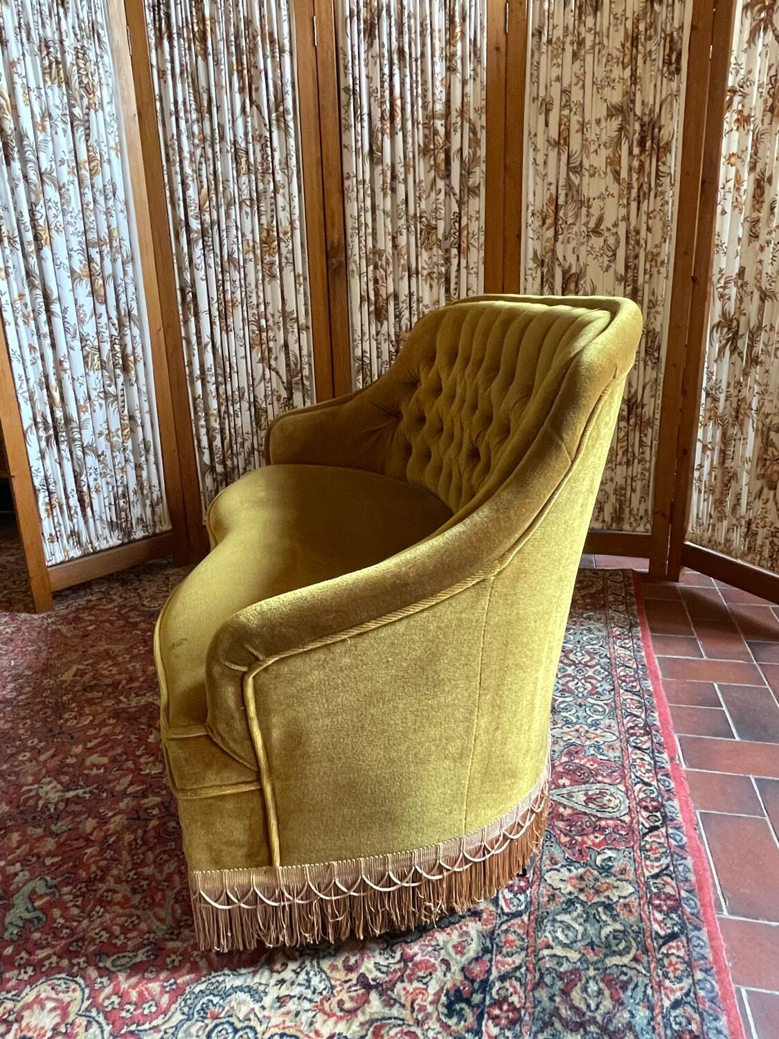 Vintage toad sofa