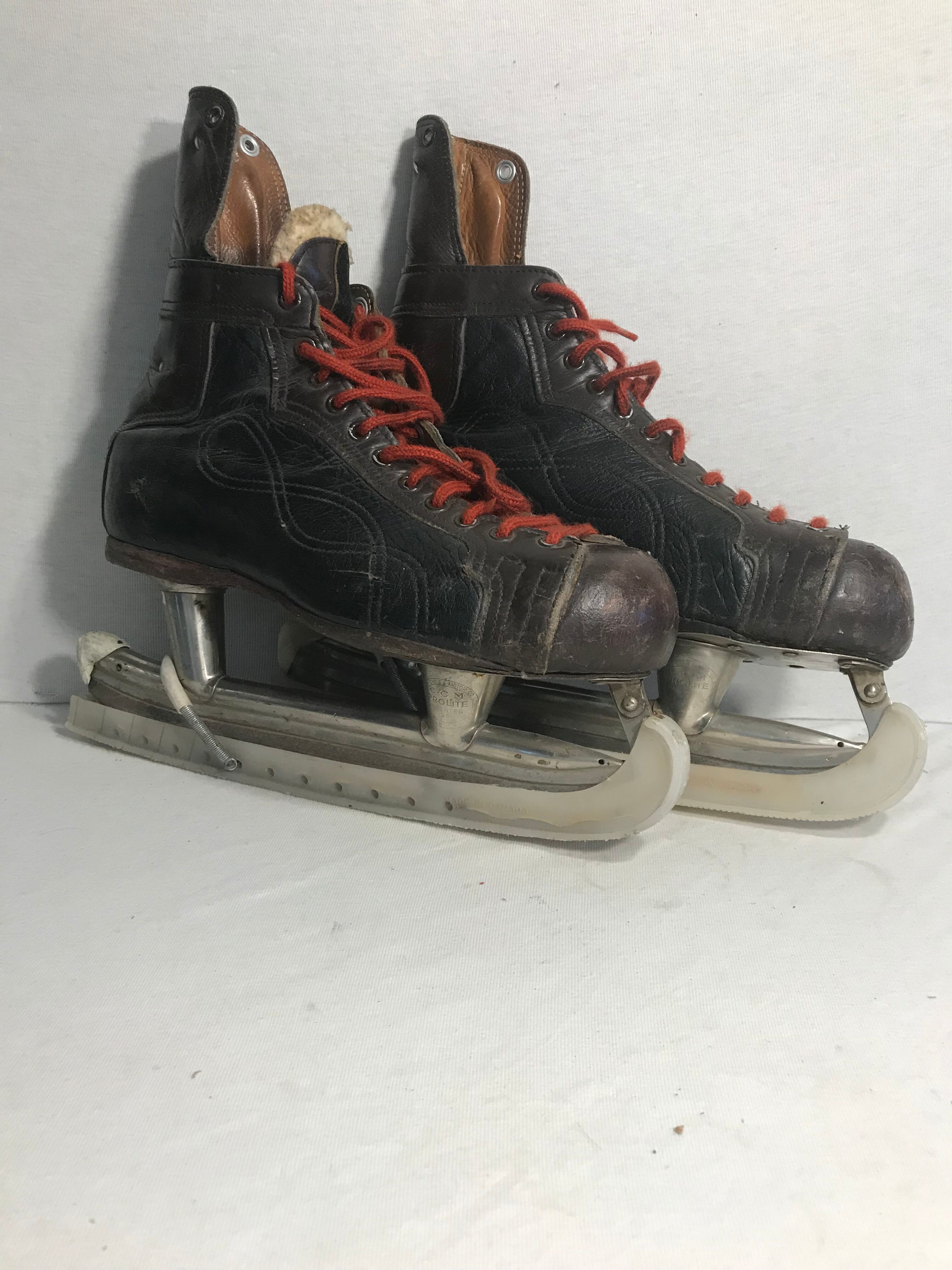 Old pair of skates ccm prolite