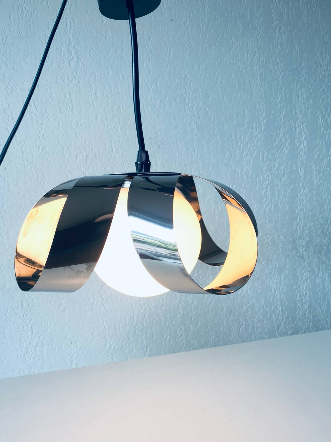 Suspension design chromée