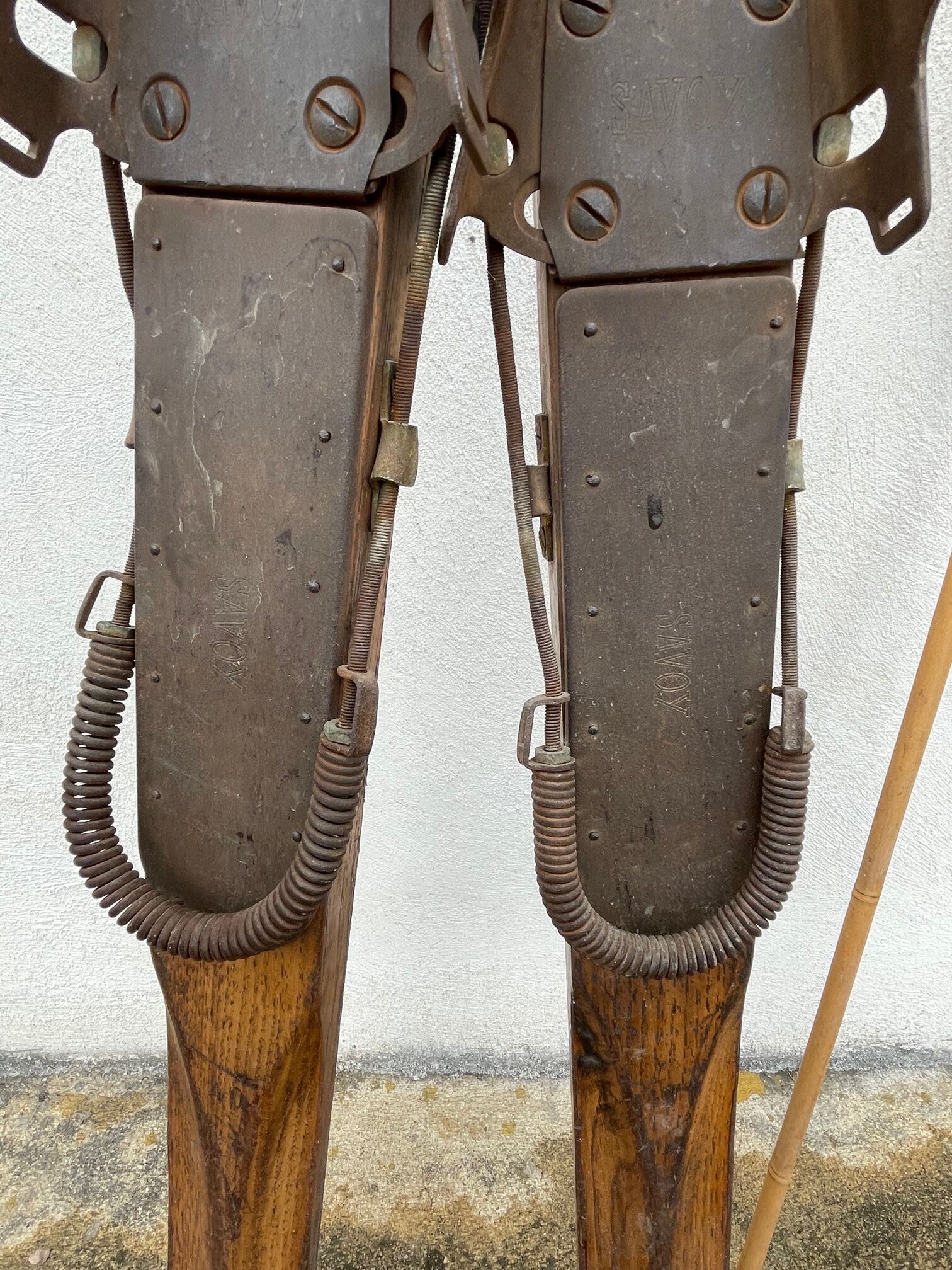 Wooden ski and its sticks