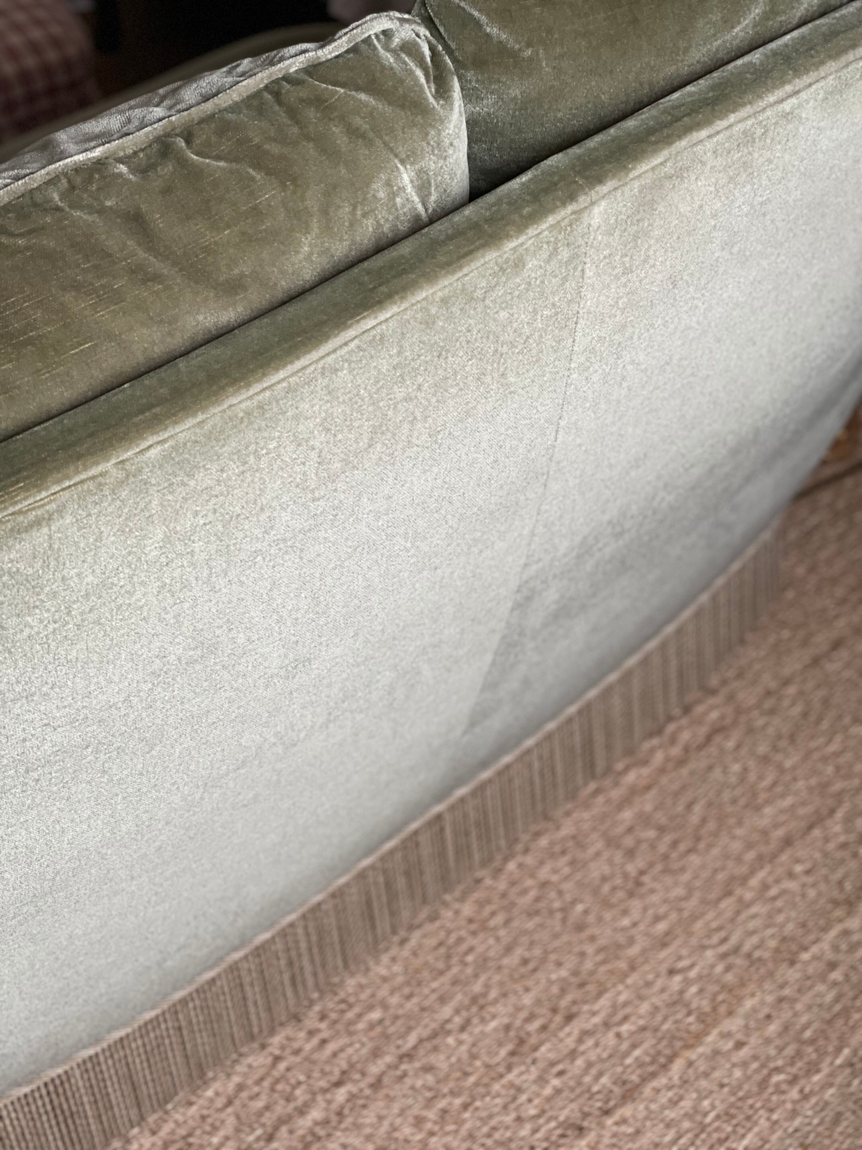 Sofa 2 places green velvet