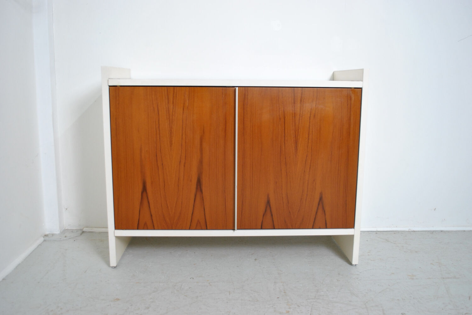 Sideboard, 2-door storage unit, 1960