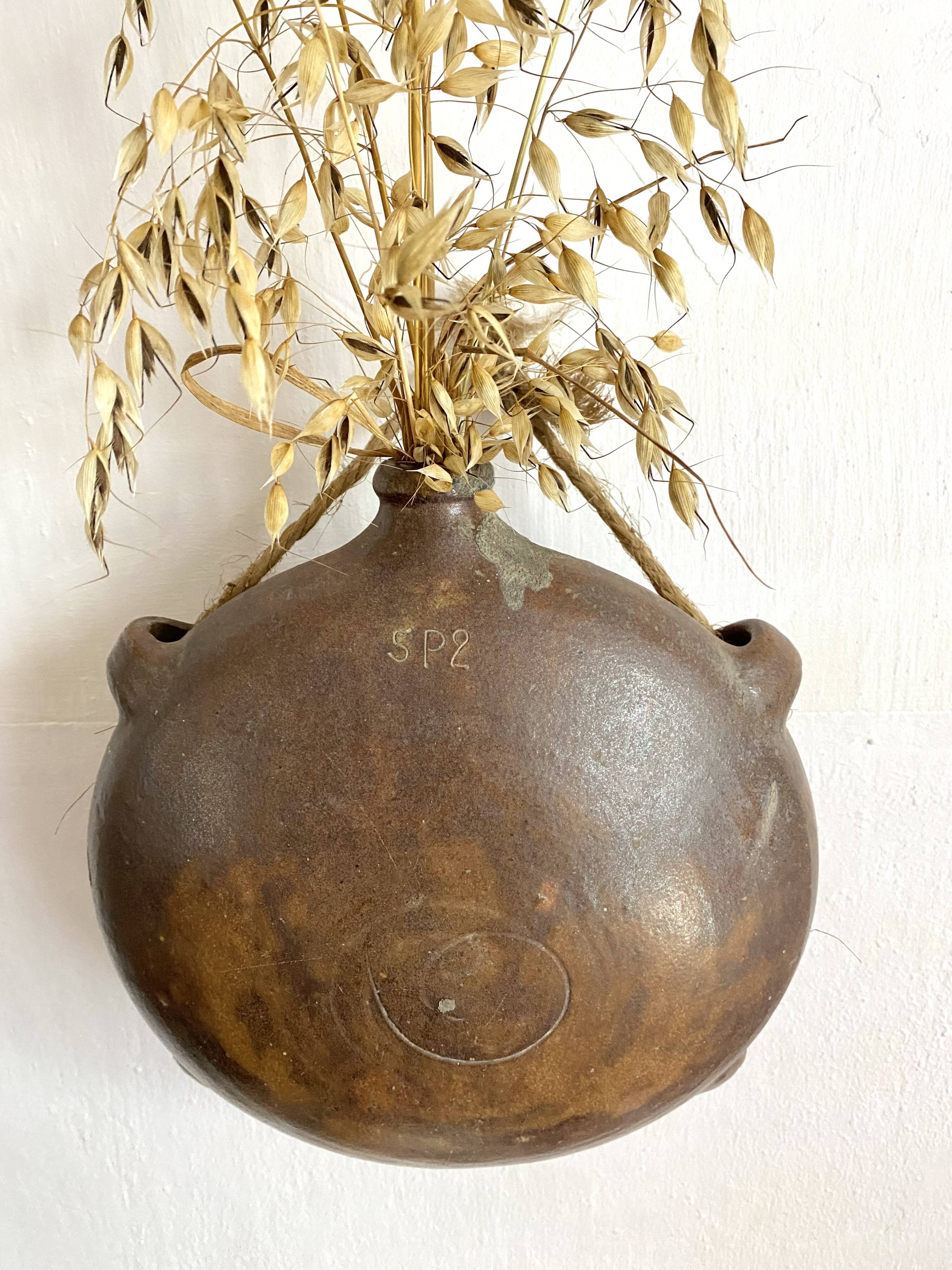 Wall vase, terracotta shepherd's gourd