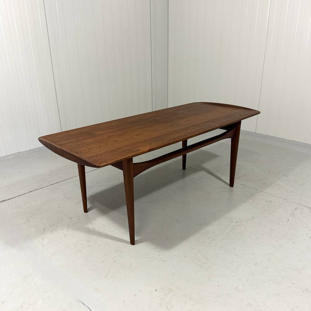 France & Daverkosen FD503 teak coffee table by T. & E. Kindt Larsen