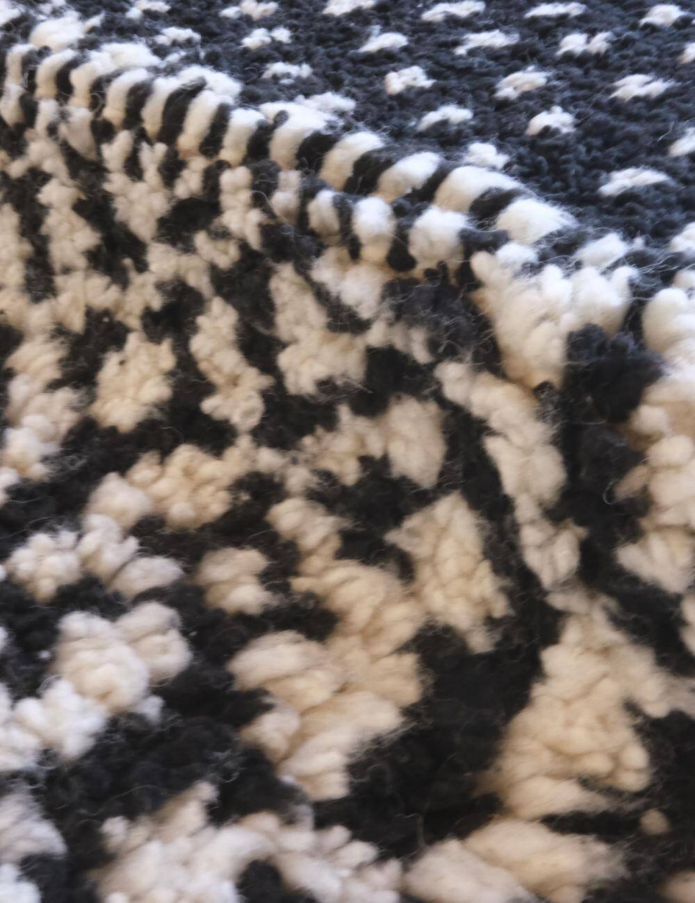 Contemporary Berber Rug - 294 x 230 cm