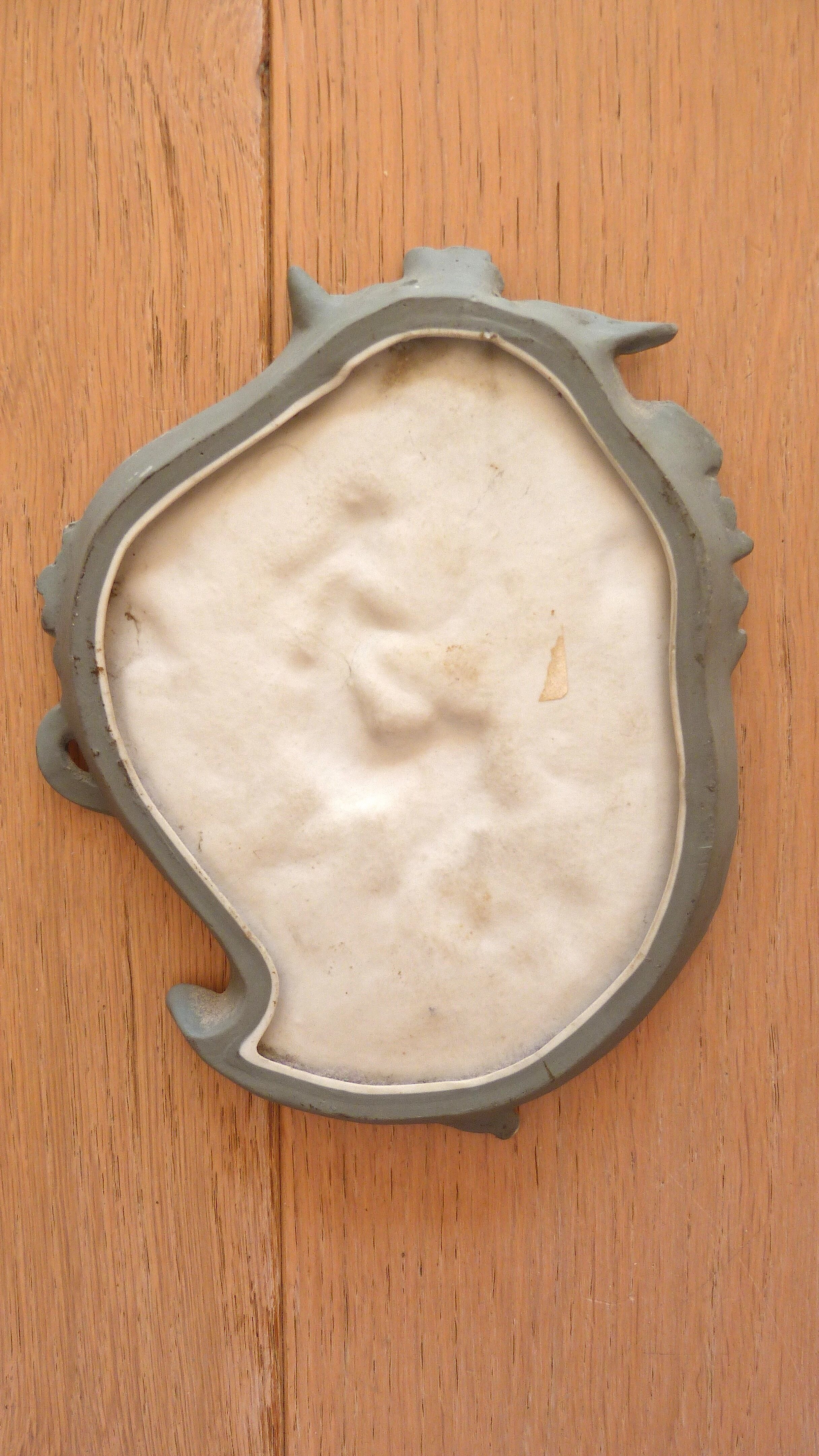Empty decorative pocket art nouveau 1900