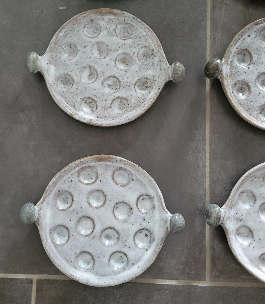 6 ceramic snail plates