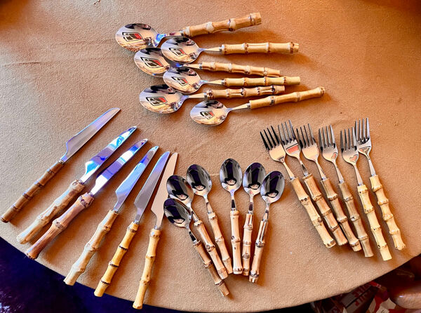 Service de couverts vintage en acier inox et bambou