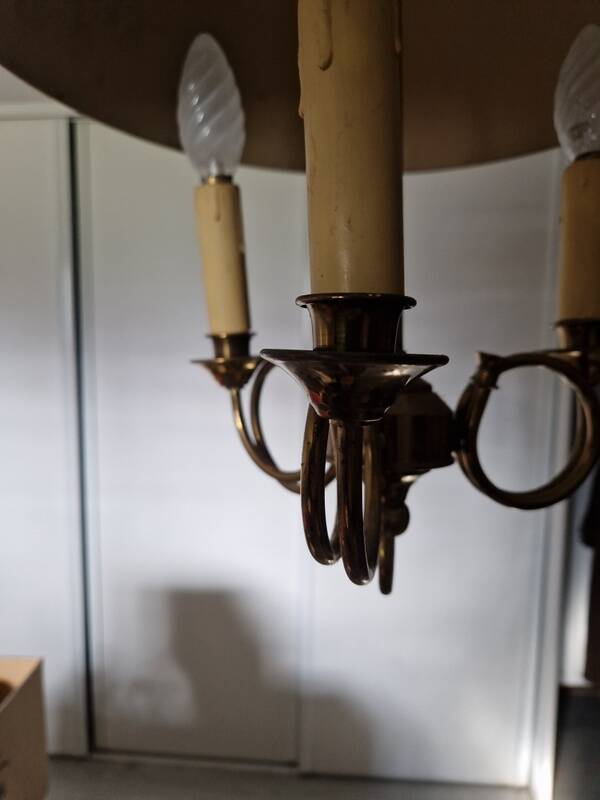 Lustre said metal chandelier with 3 lights in hunting horns.