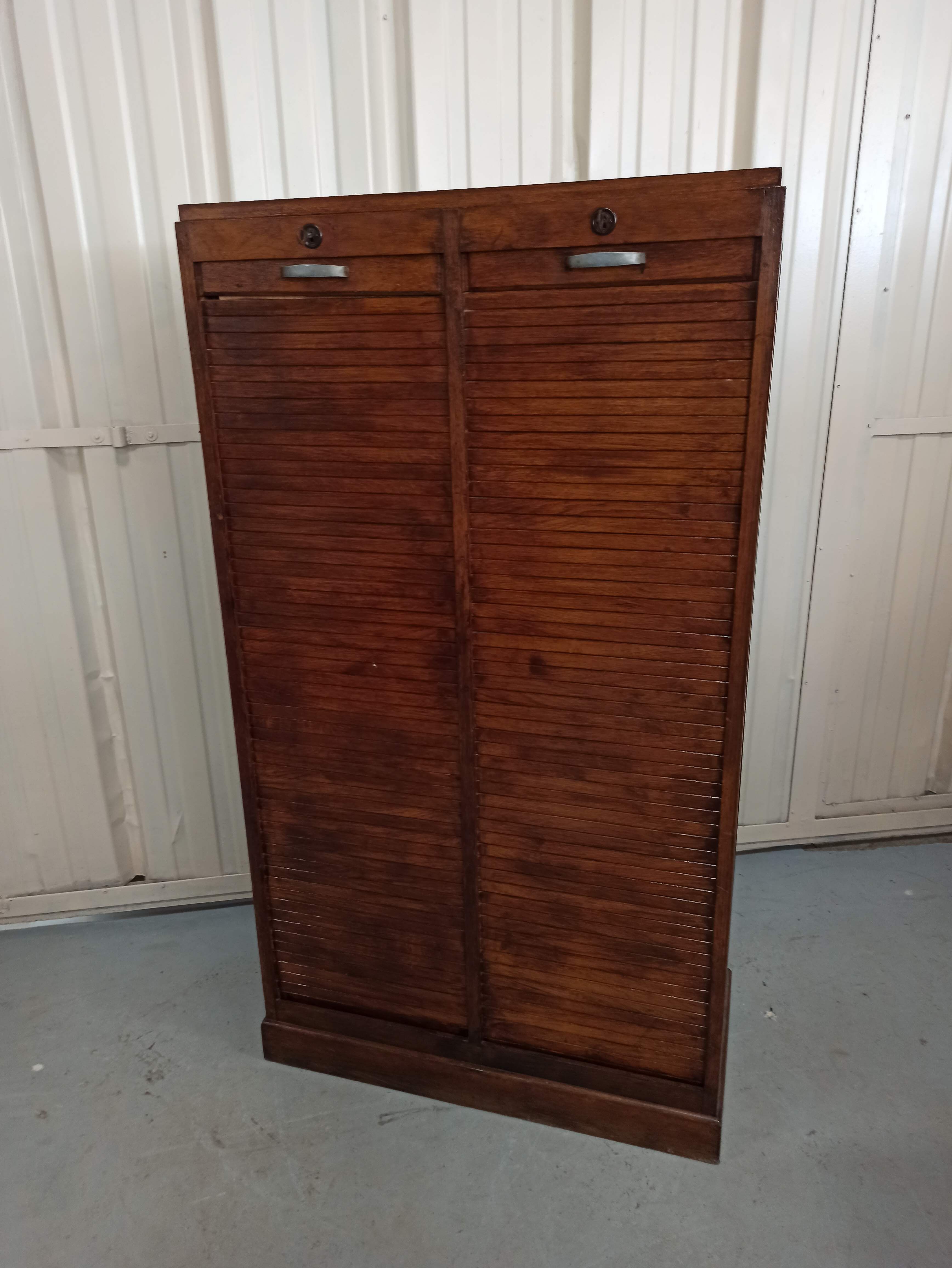 Notary furniture - double curtain binder in oak 2 columns