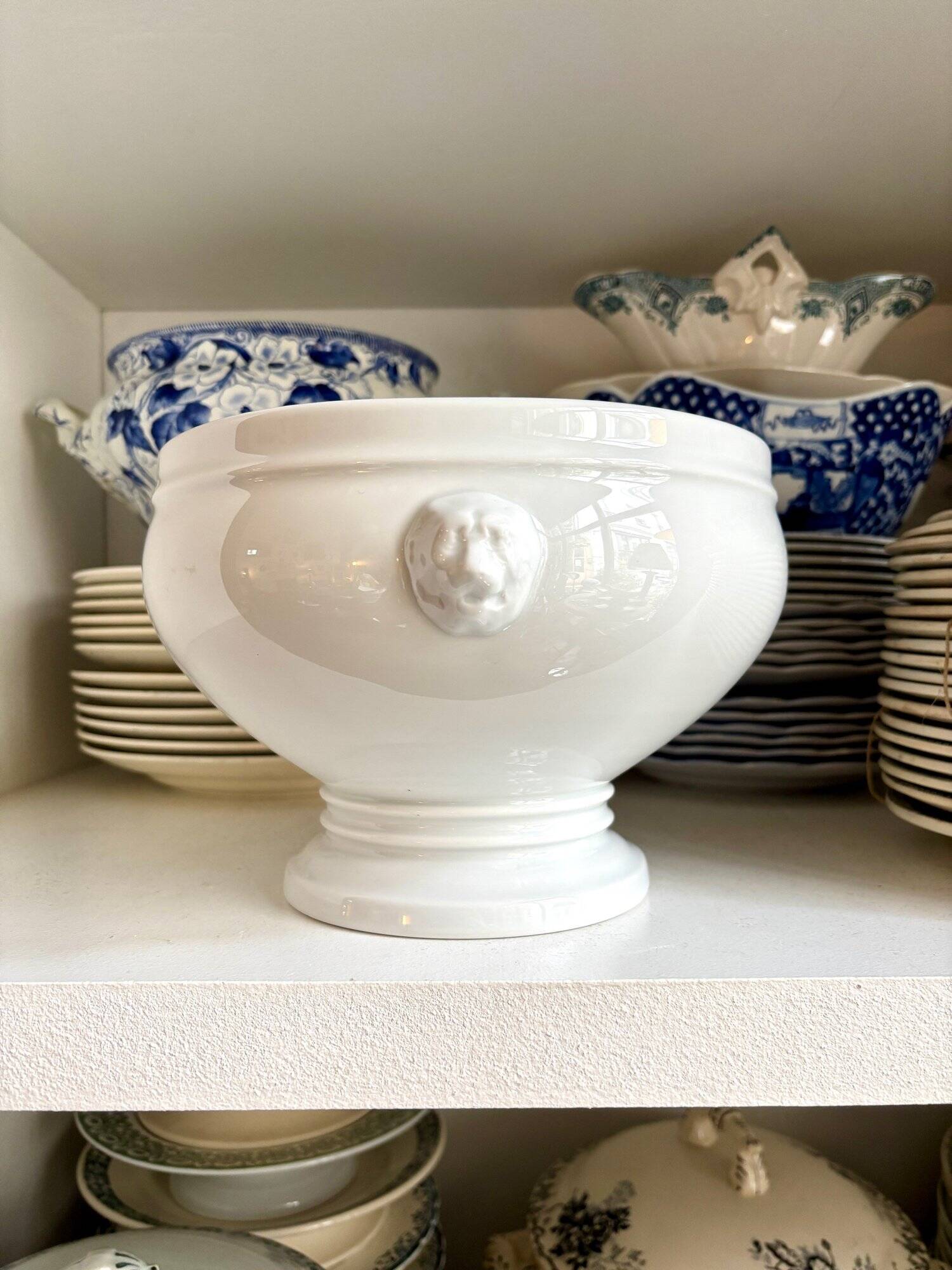 Pillivuyt white porcelain eared salad bowl