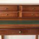 Bureau merisier à tablette rétractable