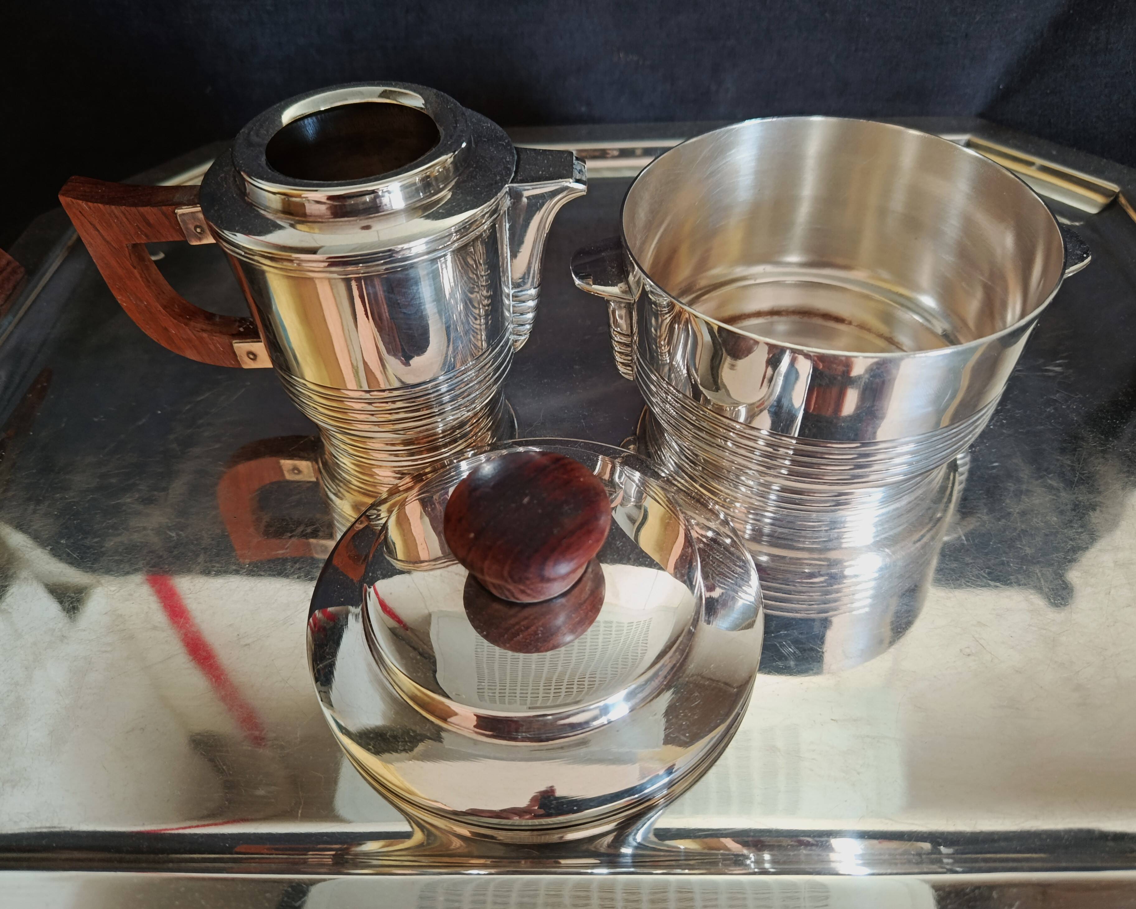 Art Deco coffee and tea service, silversmith Noël Collet, 1930s, 5 pieces.