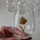 Suite de 10 verres à liqueur en cristal décor Napoléon Ier doré – cour