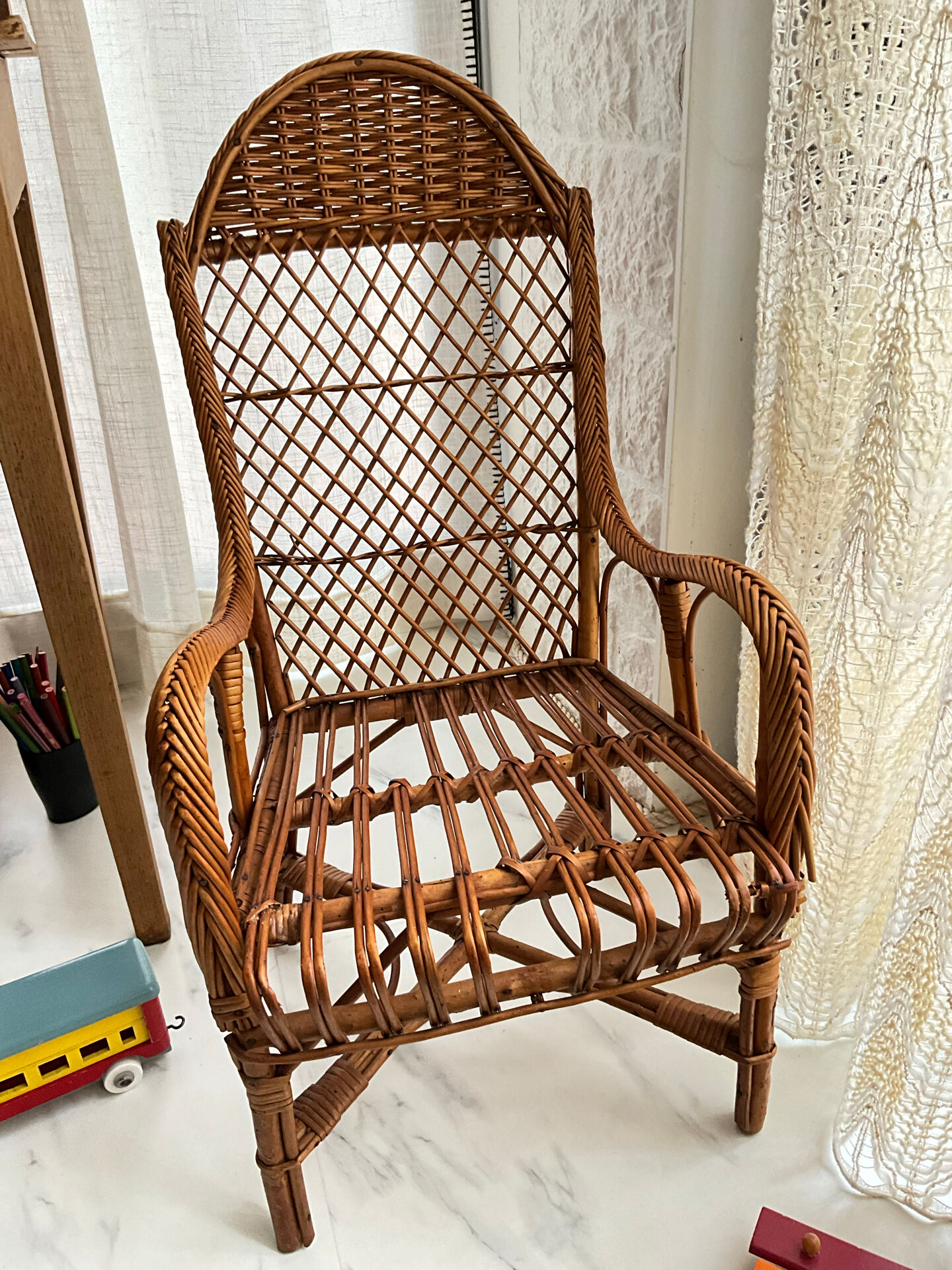 Fauteuil enfant rotin dossier haut