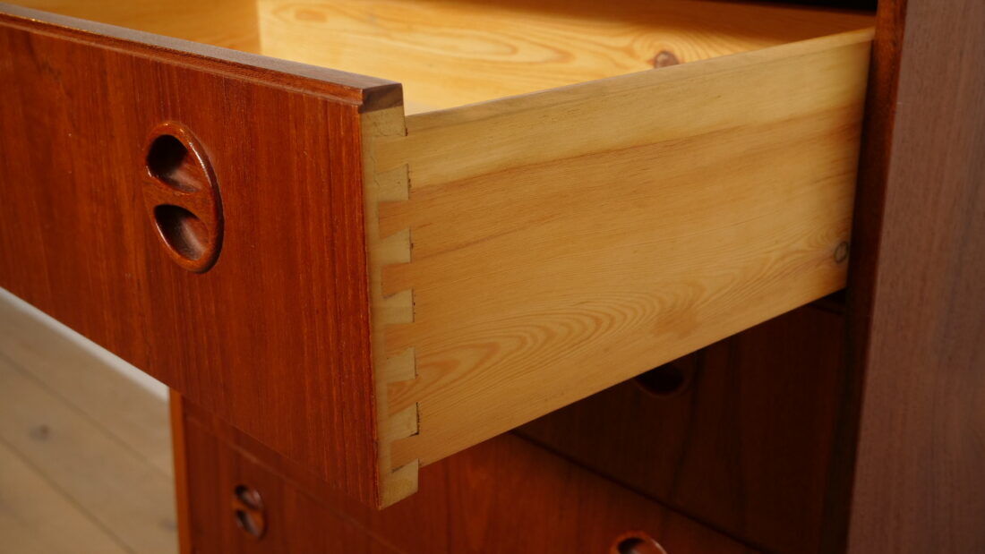 Vintage Danish chest of drawers | Teak | 6 drawers | 110 cm