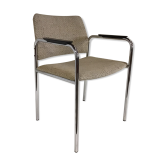 Chair with woolen seat