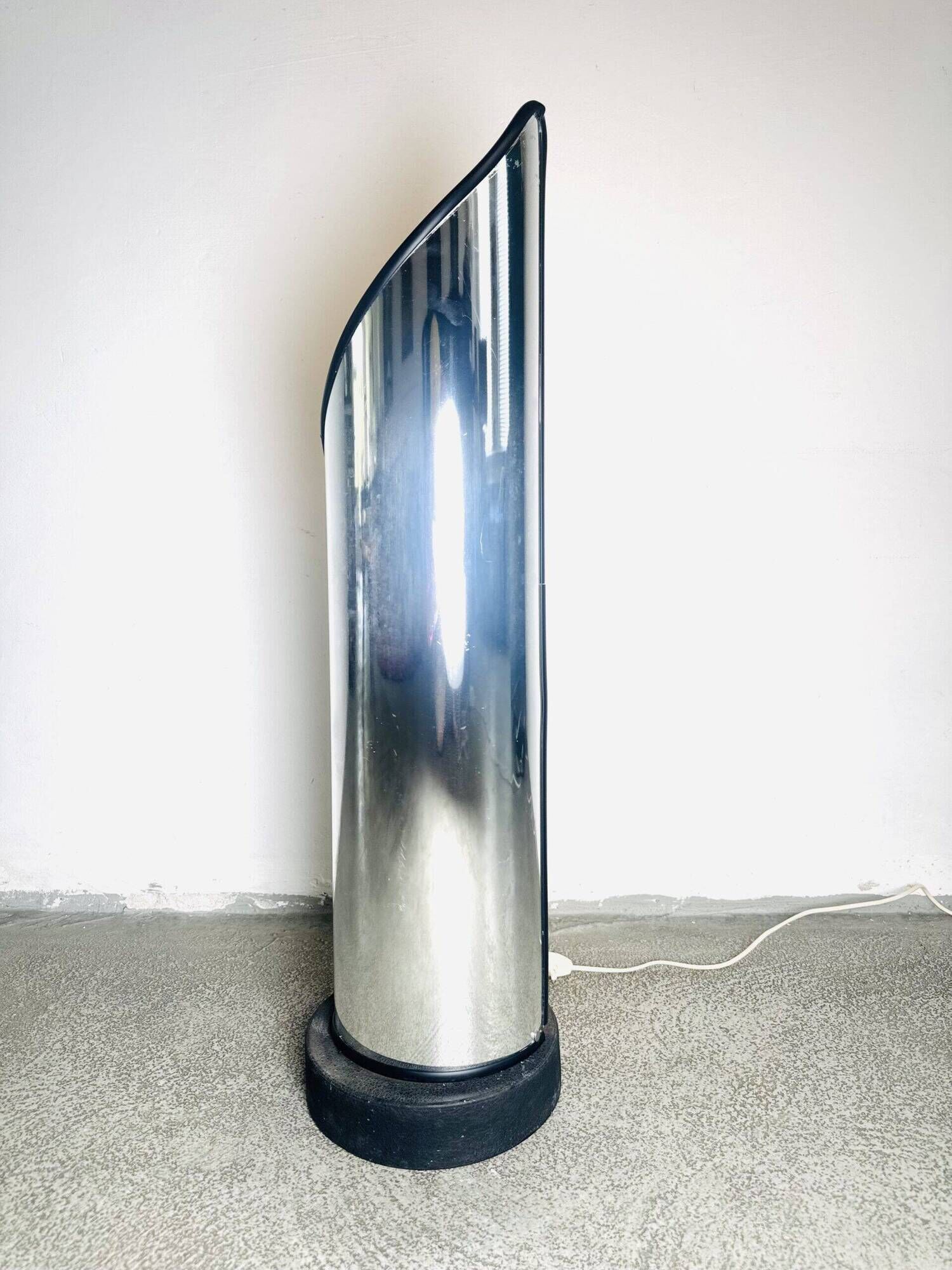 Sculptural Detrobus Table Or Floor Lamp In Curved Steel By Stilnovo, Italy 1970S