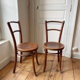 Lot 2 wooden Thonet bistro chairs