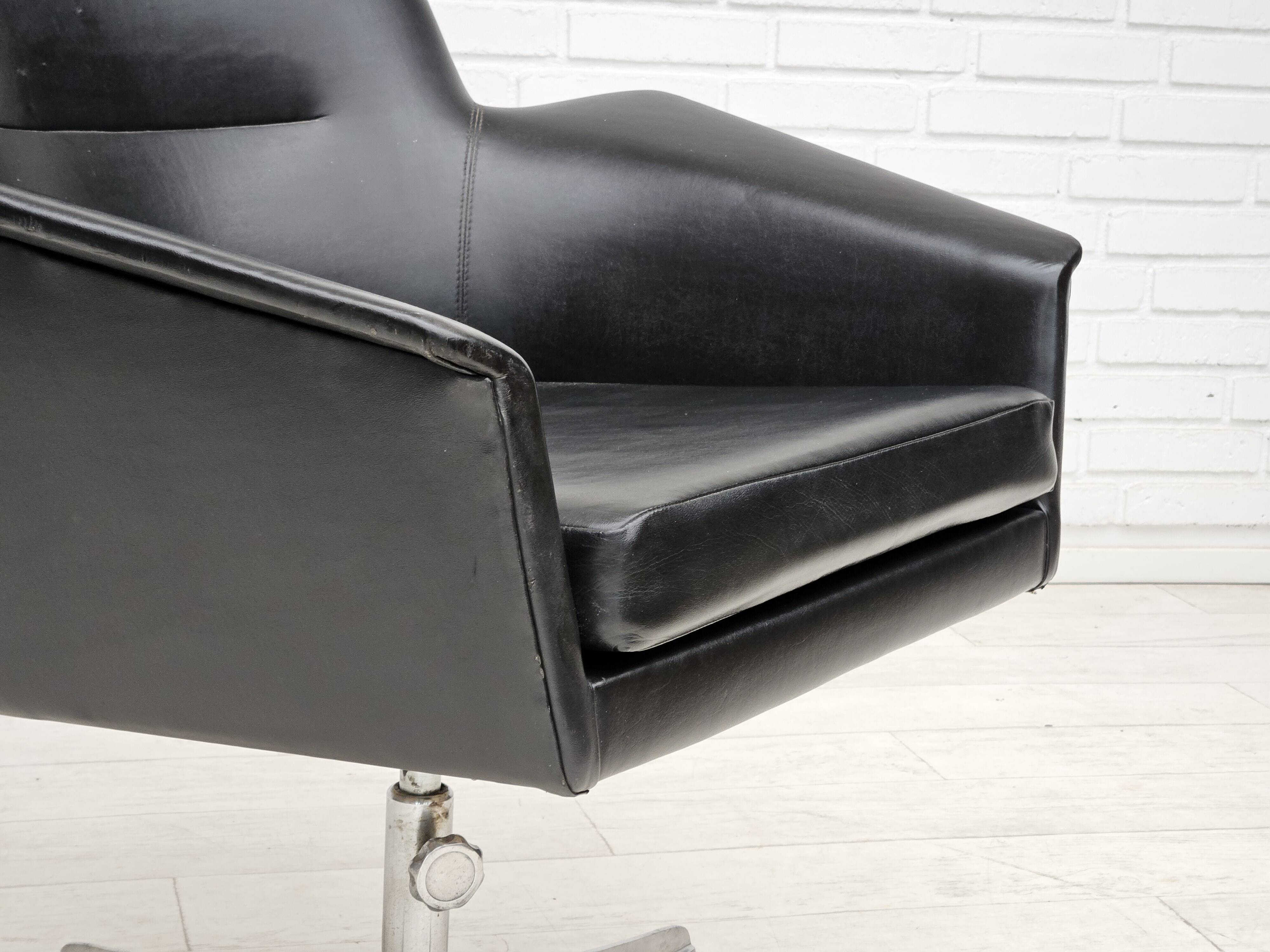 1960s, scandinavian design, swivel chair, original condition, artificial leather, cast aluminum base