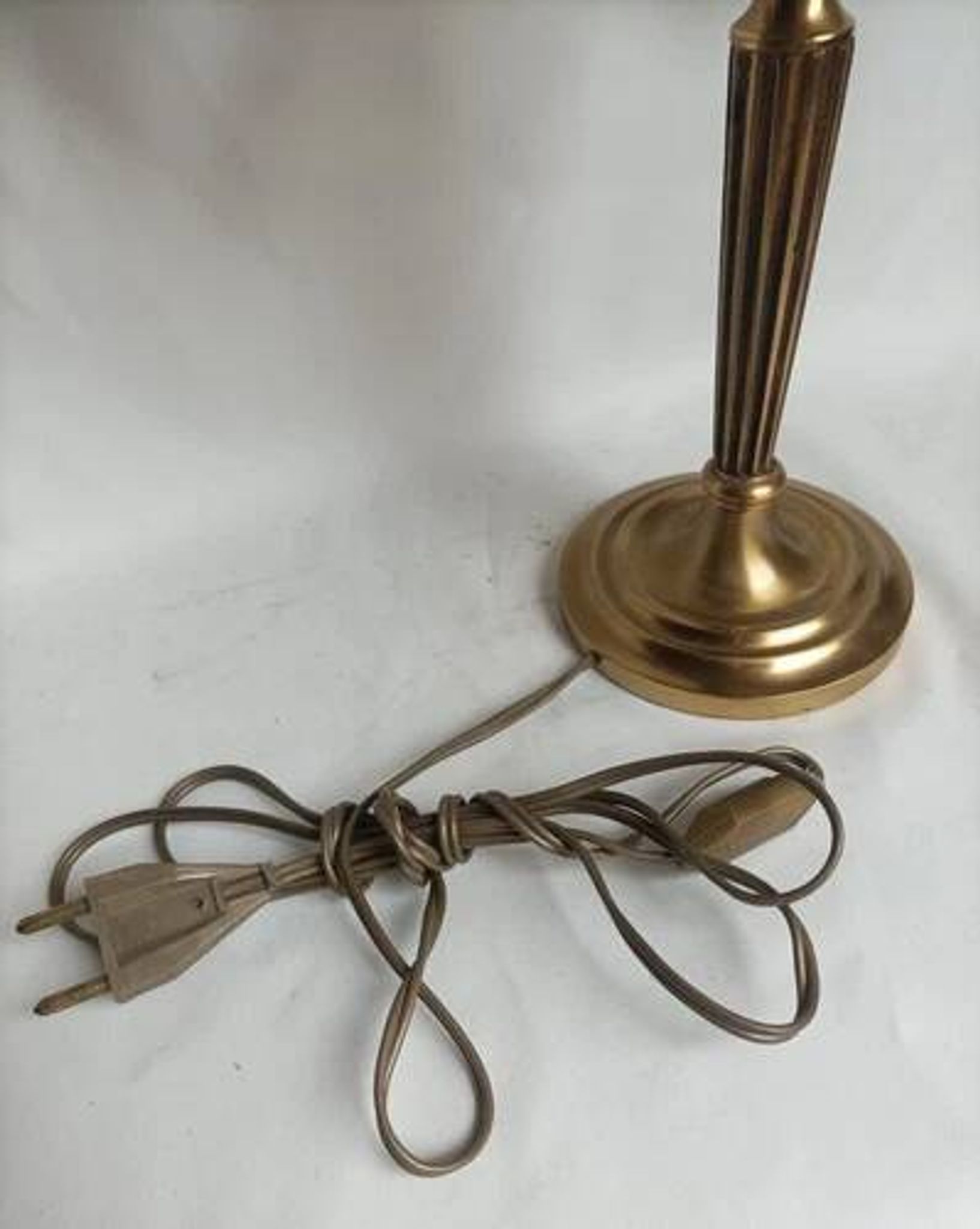 Antique 3-light table lamp in bronze in the Louis XVI style - 2 kg