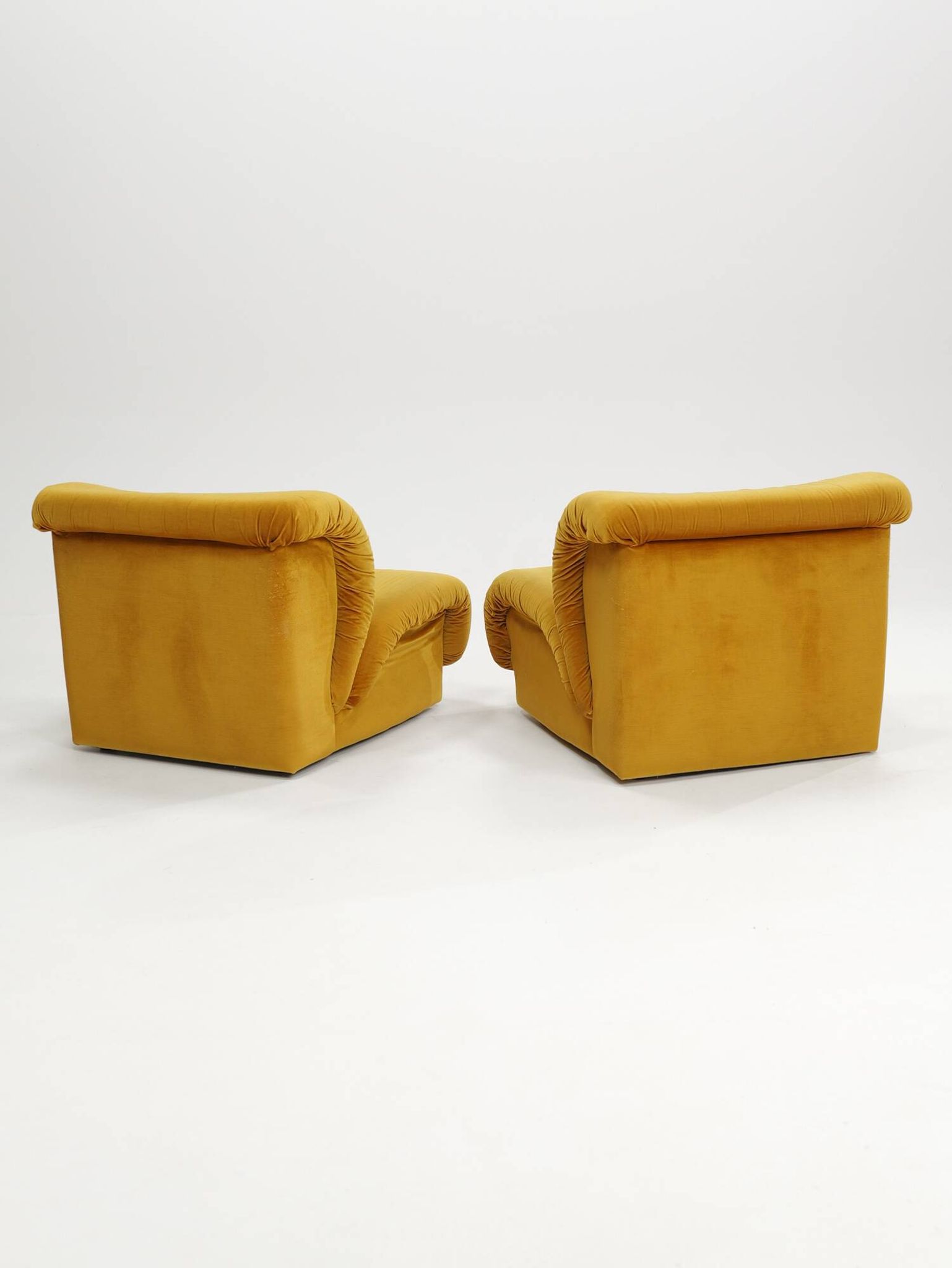 Pair of Tiffany Doimo Salotti lounge chairs, 1970s