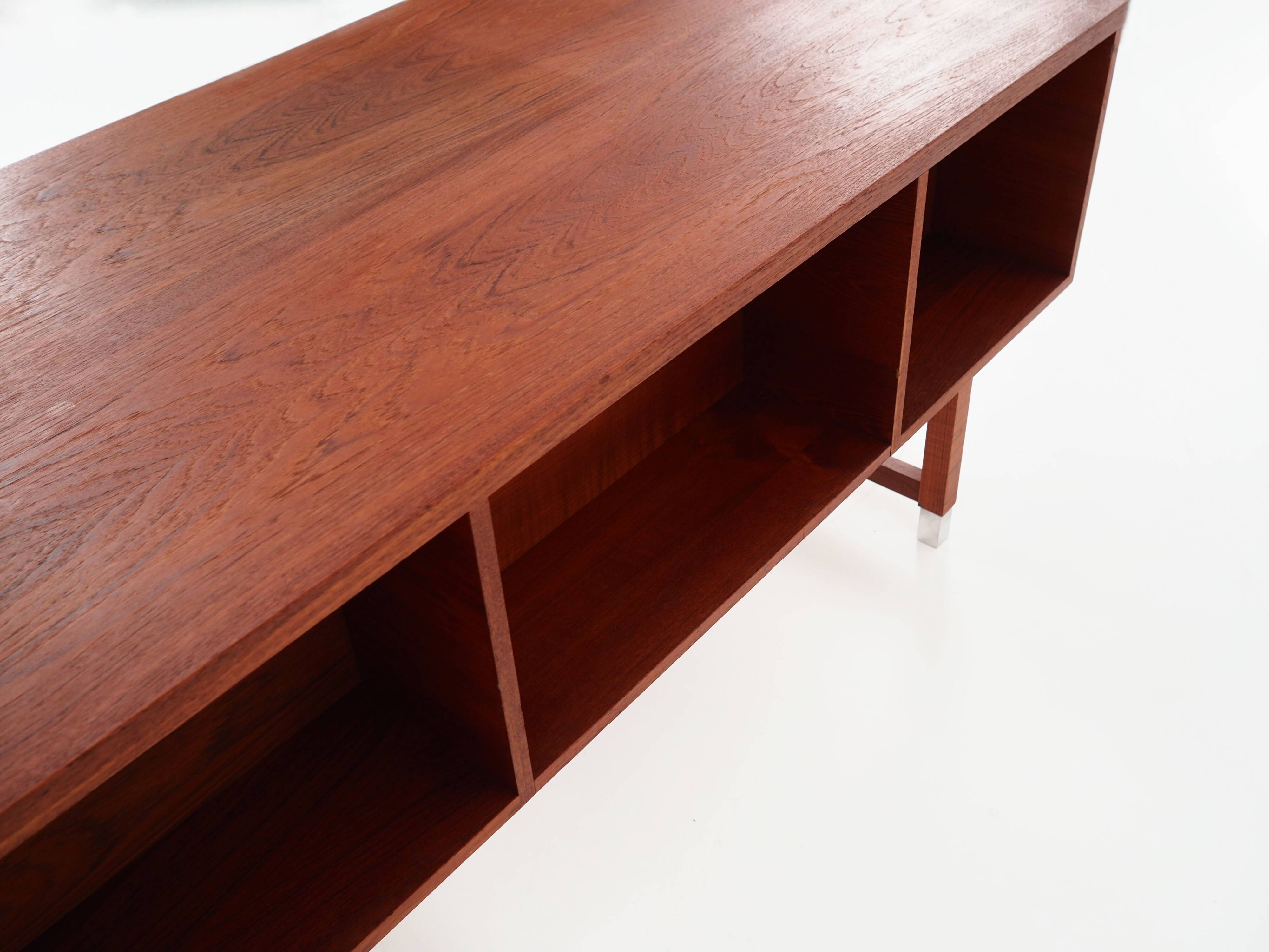 Teak desk, Danish design, 1970s, manufacturer: Eigil Petersens Møbelfabrik