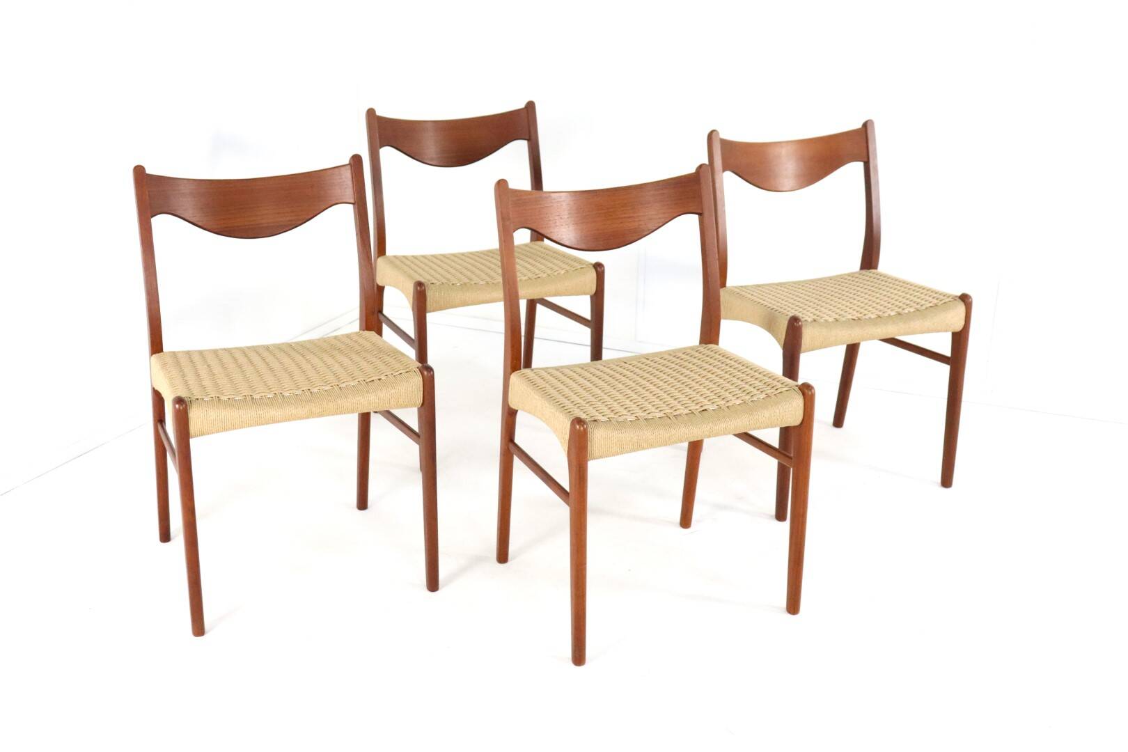 Set of 4 Arne Wahl Iversen for Glyngore papercord chairs 'Naerem'