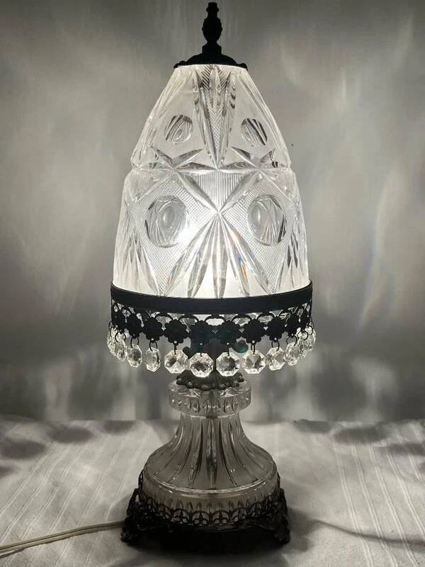 Lampe à poser en cristal taillé