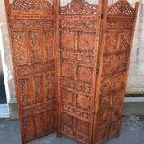 3-leaf screen in cut wood