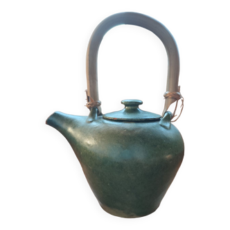 Artisanal teapot