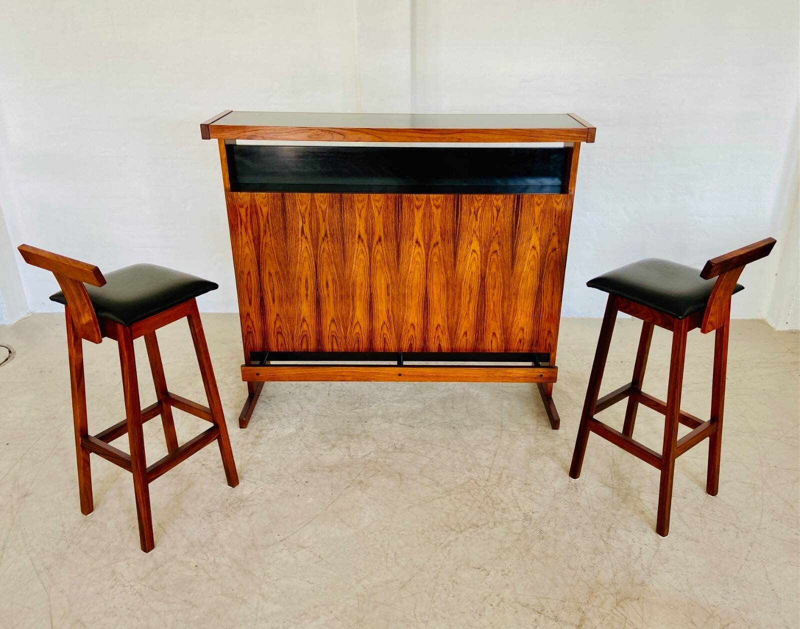Mid-century rosewood bar and stools by Niels Erik Glasdam Jensen 1960s