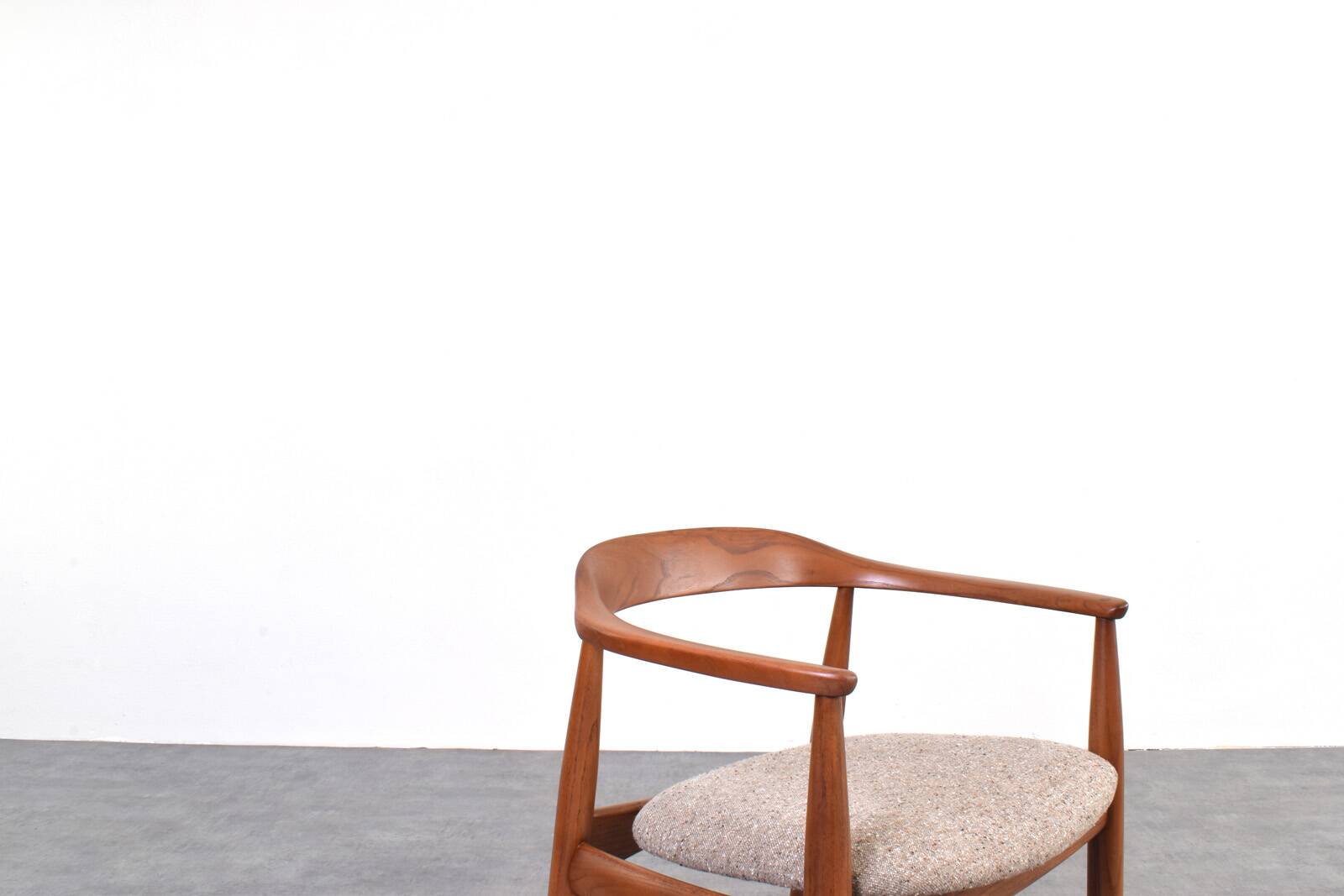 Danish armchair from the mid-century by Illum Wikkelsø for Niels Eilersen, 1960s.