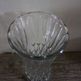 Medium vase structured chiseled transparent glass