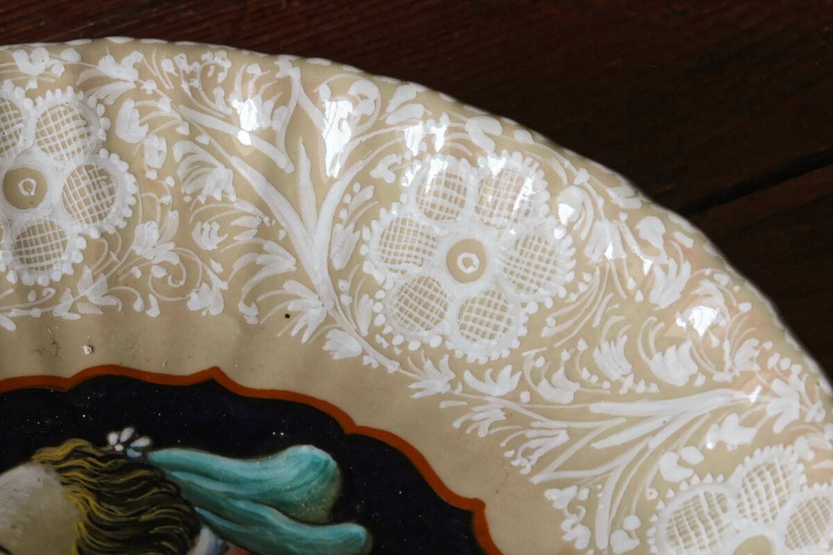 Set of two earthenware plates from Pesaro, Italy, early 20th century.