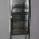 Vitrine de Médecine en métal vers 1940
