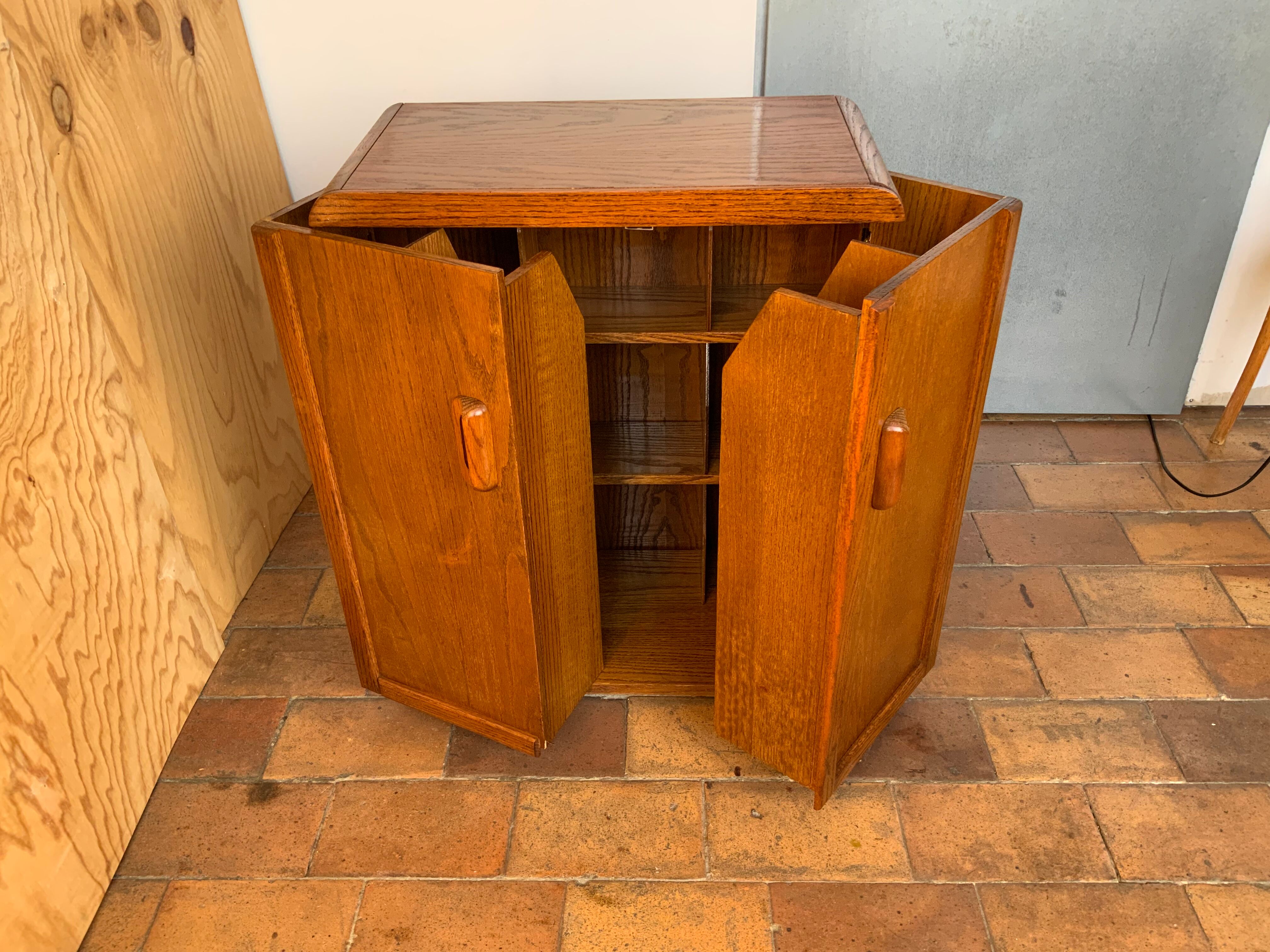 Cabinet with lockers