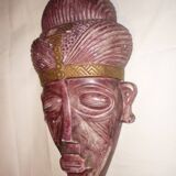 Masque africain violet et or
